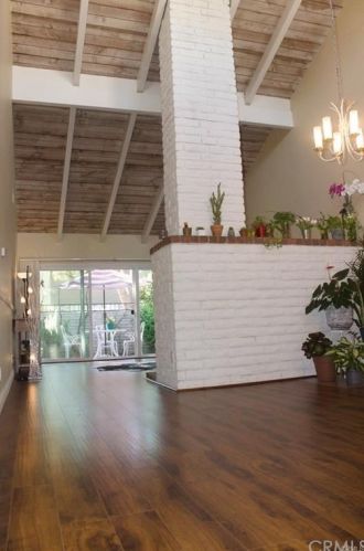 24 Redwood Tree Ln, Irvine CA  92612-2226 exterior