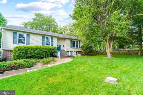 361 Davis Dr, Purcellville, VA 20132-3271