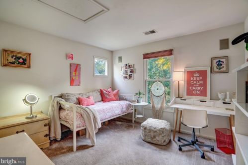 10009 Leafy Ave, Silver Spring MD 20910-1021 exterior