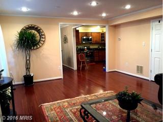 10220 Faire Commons Ct, Springfield VA  22015-2836 exterior