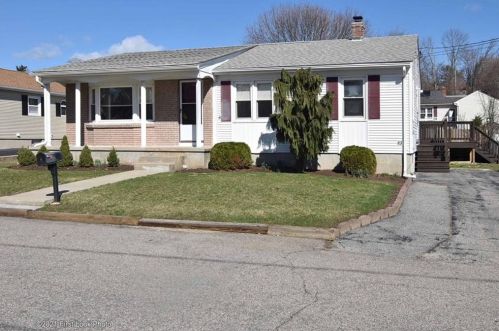 18 Oregon Ave, Providence, RI 02911-2346