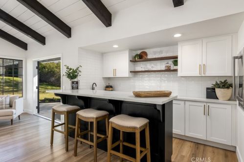 1232 Pleiades Dr, Vista CA  92084-6531 exterior