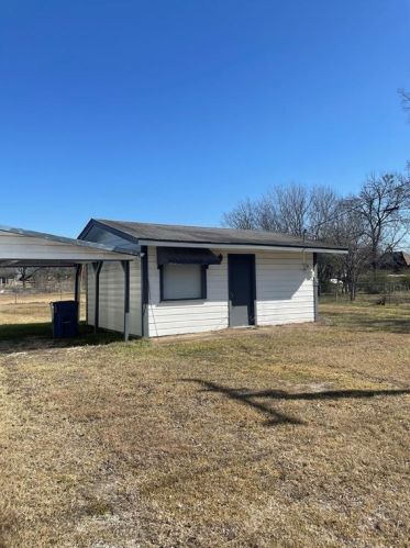 602 College Ave, Springhill, TX 76639-3381