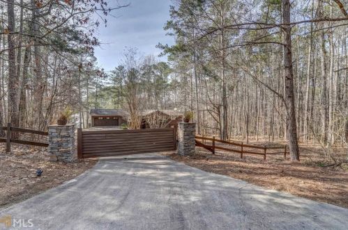 255 Goldfinch Cir, Monticello, GA 31064-8836