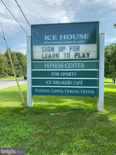 3069 Shepperton Ter, Silver Spring MD 20904-6704 exterior