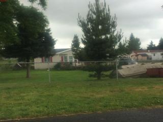 229 Hawthorne St, Kelso, WA 98626-1524
