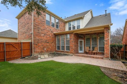 1742 Auburn Dr, Carrollton TX 75007-1452 exterior