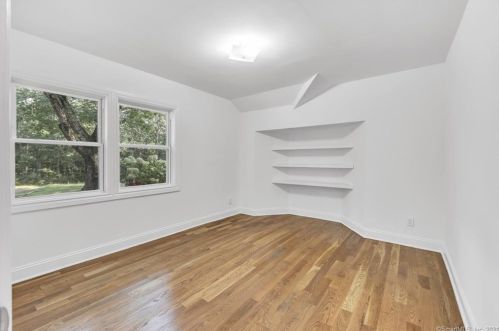 885 Main St, Upper Stepney CT  06468-2811 exterior