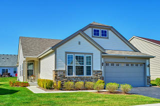 2835 Hillcrest Cir, Naperville, IL 60564-6024