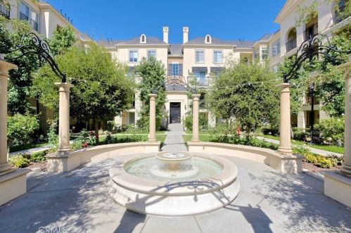 2431 Watermarke Pl, Irvine CA  92612-7690 exterior