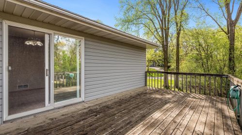 2242 Grospoint Ave, Saint Paul MN  55128-4402 exterior