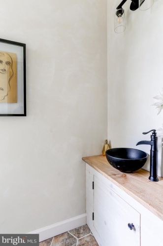 241 Elm St, Lancaster PA  17603-3445 exterior