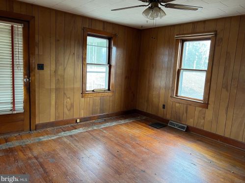 4641 Martinsburg Rd, Berkeley Springs WV  25411-5053 exterior