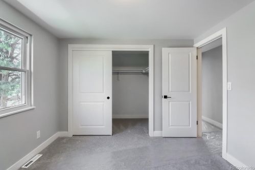 8168 Hinsdale Dr, Englewood CO 80112-1910 exterior