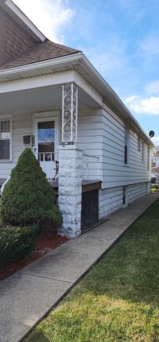 5140 Sawyer Ave, Chicago, IL 60632-3116
