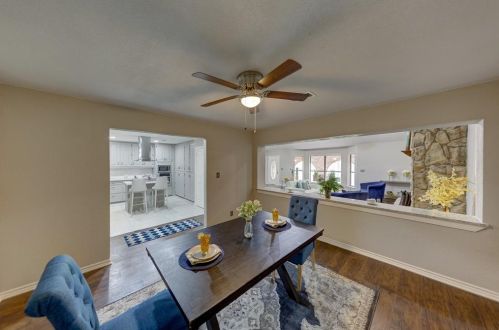 2029 Pond Shore Dr, Angleton TX 77515-7483 exterior