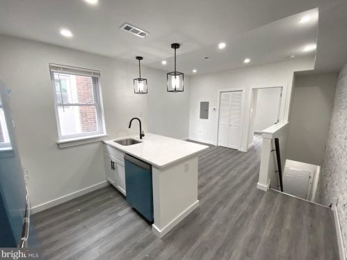 2546 11th St, Philadelphia PA  19133-1412 exterior