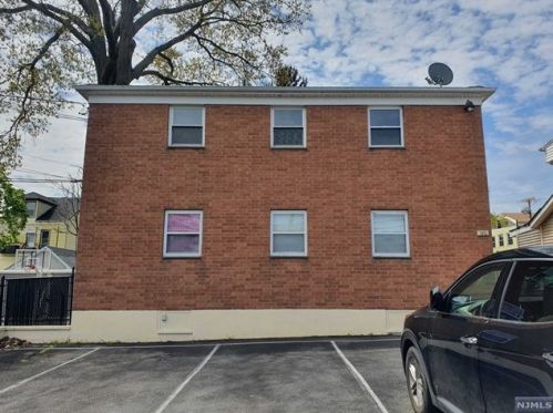 180 Atlantic St, Paterson NJ  07503-2956 exterior