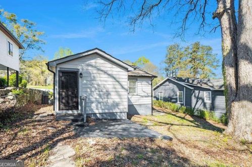 123 Dahlia Ave, Atlanta GA  30314-1207 exterior