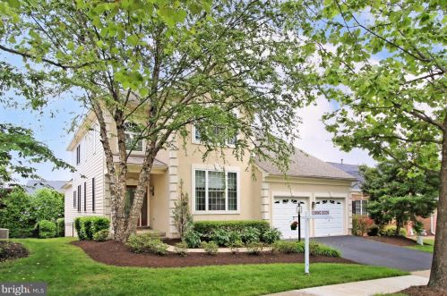 5217 Bent Grass Dr, Haymarket, VA 20169-6133