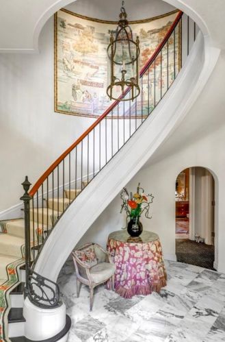 1820 Garraux Rd, Atlanta GA  30327-2504 exterior