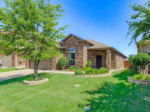 1821 Capulin Rd, Fort Worth TX  76131-1294 exterior