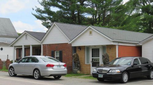 177 Rockingham Rd, Auburn, NH 03032-3961