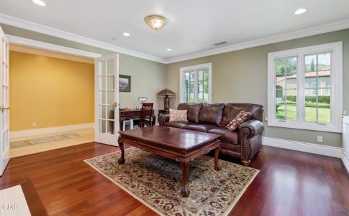 1438 Opechee Way, Glendale CA  91208-1962 exterior