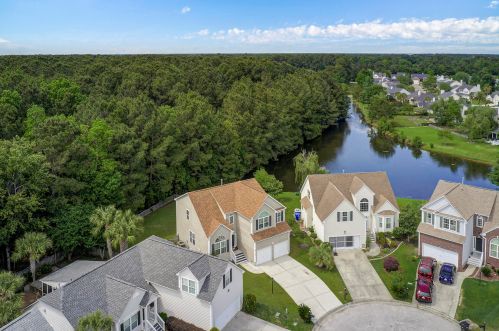 1064 Willoughby Ln, Mount Pleasant, SC 29466-9038