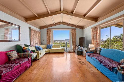 2326 Sonoma St, Honolulu, HI 96822-1913