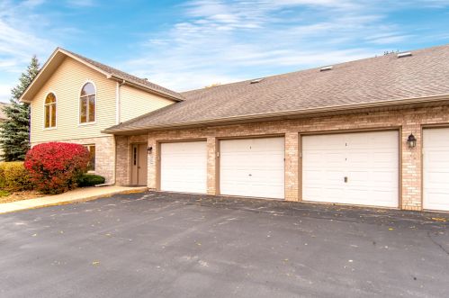 2662 Crescenzo Dr, Joliet, IL 60436-1051