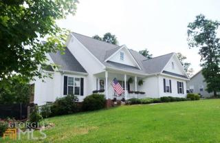 221 Timber Ridge Dr, Clarkesville, GA 30523-7826