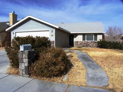 914 Dolphin Ave, Ridgecrest, CA 93555-5108