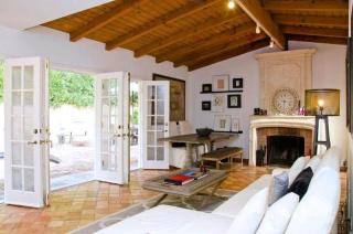 8787 Skyline Dr, Los Angeles CA  90046-1421 exterior