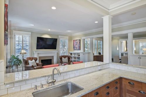 761 Highland Ter, Atlanta GA  30306-3409 exterior