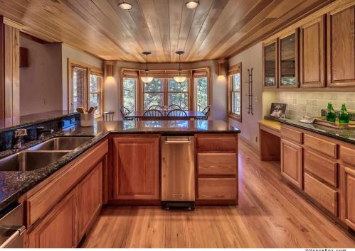355 Skidder Trl, Truckee CA  96161-3931 exterior