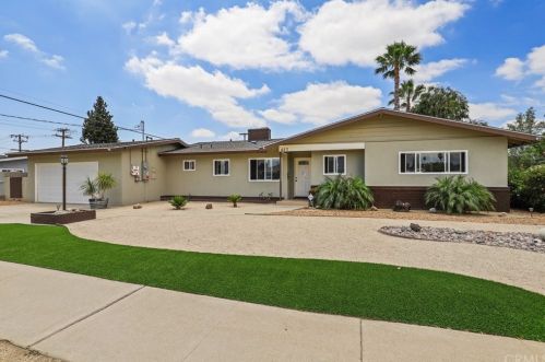 677 Holly St, Rialto, CA 92376-4544