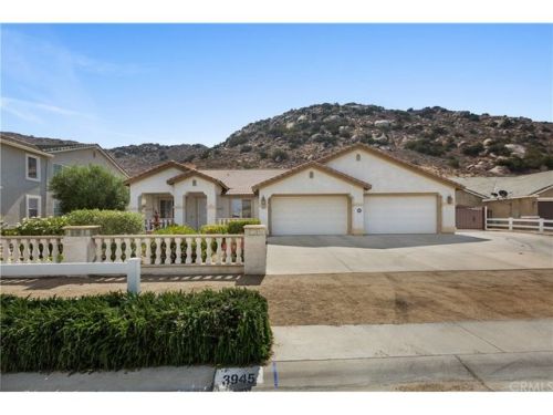 3945 Mount Shasta Pl, Norco, CA 92860-1792