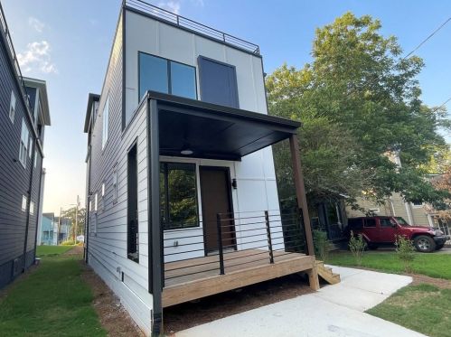 567 Middle St, Atlanta, GA 30310-2139