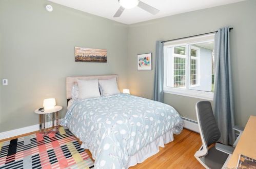 12 Splitrock Rd, Norwalk CT  06854-4713 exterior