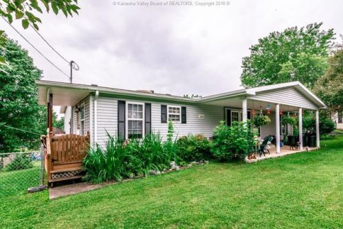 43 Lakeview Dr, Cottageville WV  25239 exterior