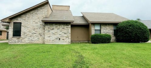 6925 Sierra Dr, Fort Worth, TX 76180-6137