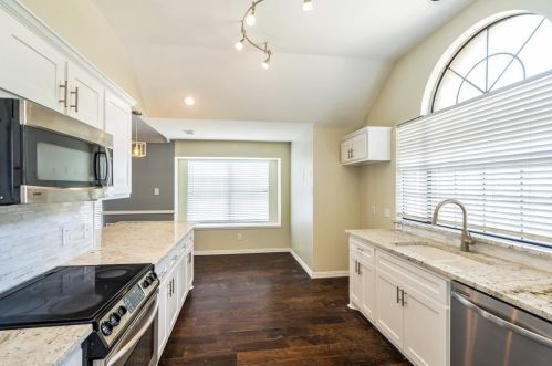 2104 Alto Ave, Carrollton TX 75007-2231 exterior