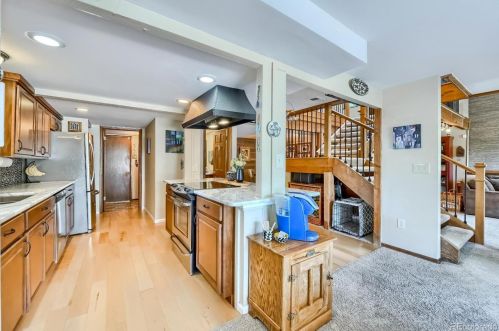 8023 Niagara Way, Englewood CO 80112-3112 exterior