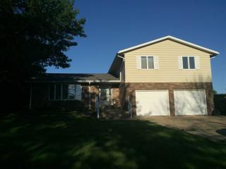 1716 1670th St, Galva, IL 61434-9434
