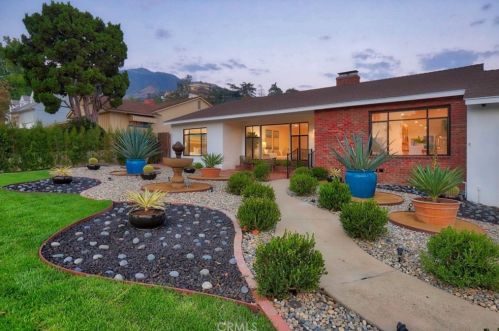 1622 Virginia Ave, Glendale CA  91202-1246 exterior