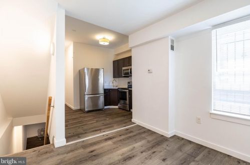 2024 8th St, Philadelphia PA  19122-1304 exterior