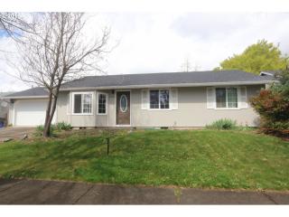 3502 Douglas Dr, Springfield, OR 97478-8122
