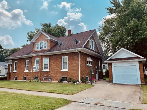 421 Locust St, Swygert IL  61764-2043 exterior
