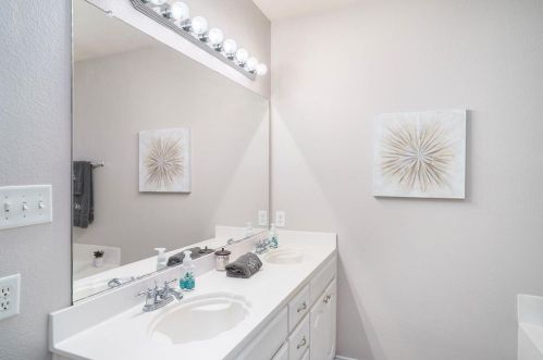 5904 Ozark Dr, Fort Worth TX  76131-4003 exterior